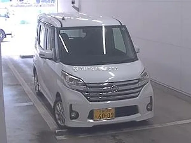 Nissan Dayz Roox 2014, auction grade 3.5