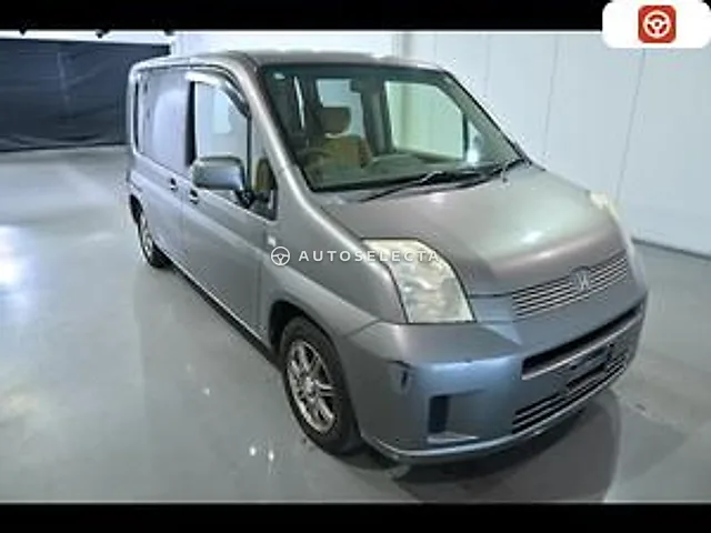 Honda Mobilio 2005, auction grade 3