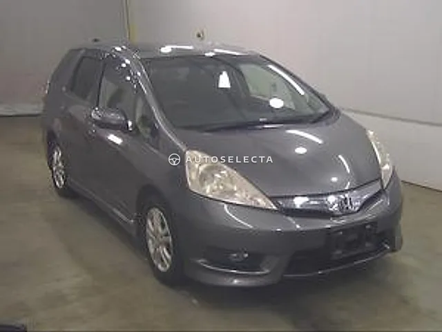 Honda Fit Shuttle 2011, auction grade 3.5