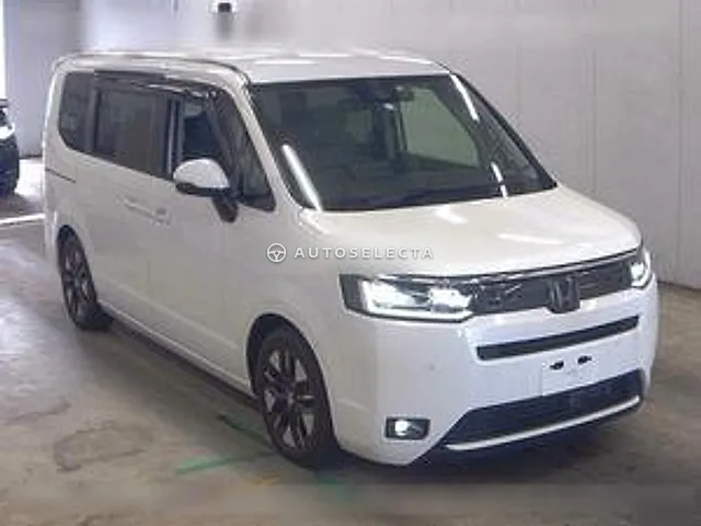Honda Stepwgn 2023, auction grade 3.5