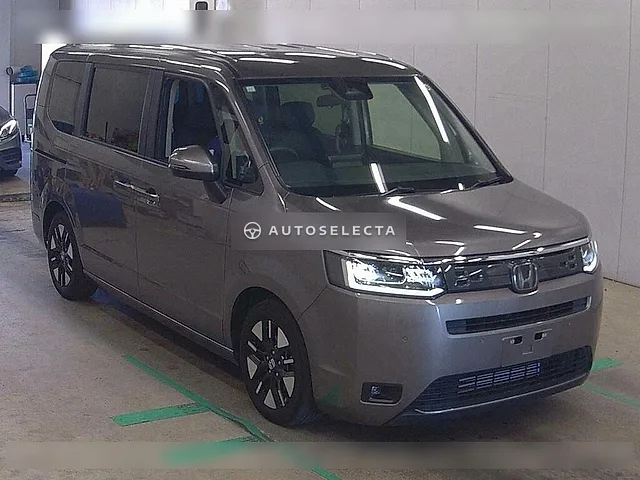 Honda Stepwgn 2023, auction grade 4.5