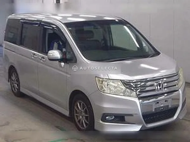 Honda Stepwgn Spada 2011, auction grade 4