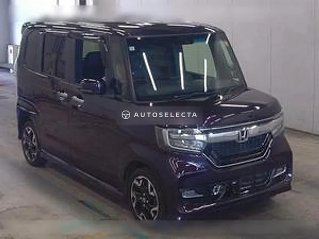 Honda N-BOX Custom 2017, auction grade 4