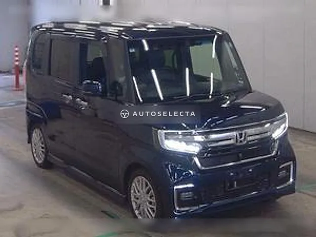 Honda N-BOX Custom 2022, auction grade 5