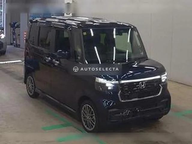 Honda N-BOX Custom 2023, auction grade 5