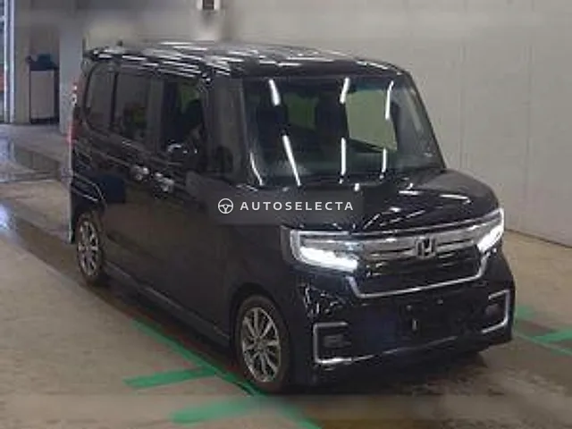 Honda N-BOX Custom 2023, auction grade 4.5
