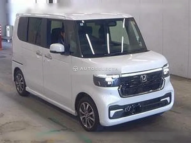 Honda N-BOX Custom 2024, auction grade 4.5