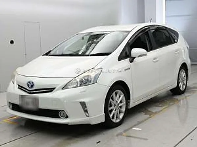 Toyota Prius Alpha 2012, auction grade R