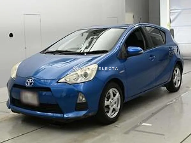 Toyota Aqua 2013, auction grade 3