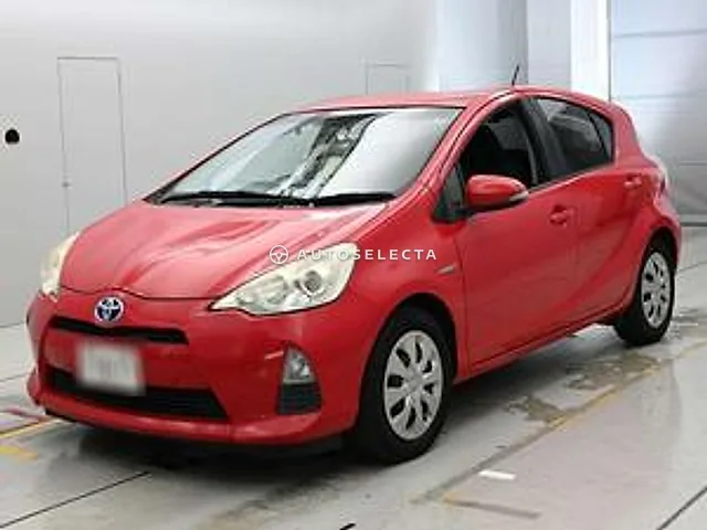 Toyota Aqua 2012, auction grade R