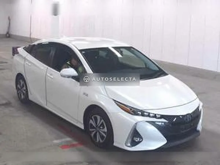 Toyota Prius PHV 2019, photo 1 of 1