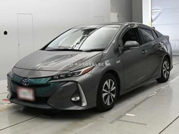Toyota Prius PHV 2017, photo 1 of 1