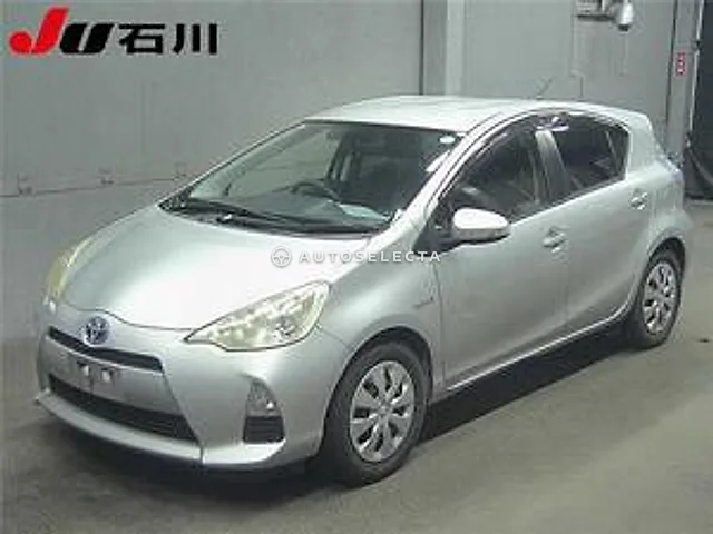 Toyota Aqua 2013, auction grade 3.5