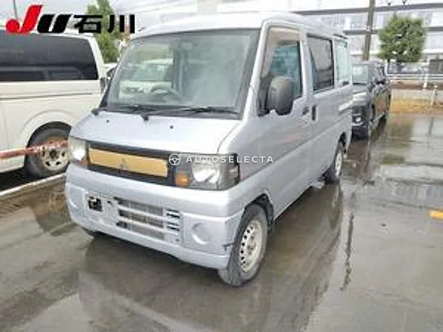 Mitsubishi Minicab 2009