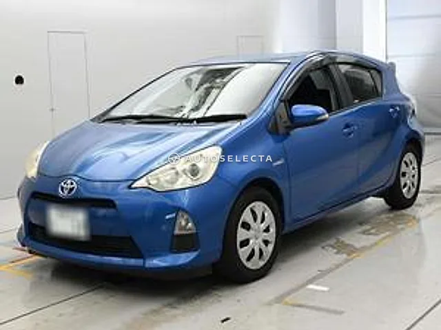 Toyota Aqua 2013, auction grade 3.5