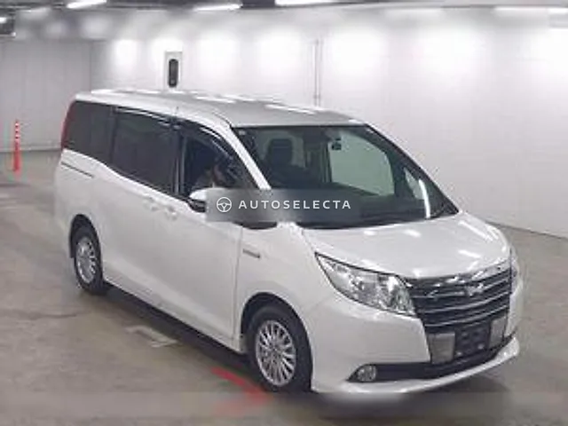 Toyota Noah 2015, auction grade 3.5