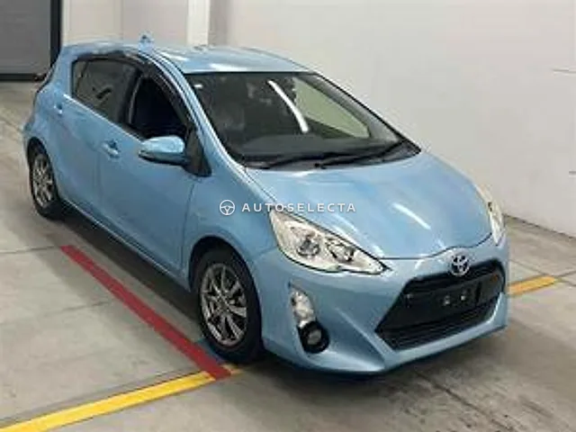 Toyota Aqua 2015, auction grade 3.5