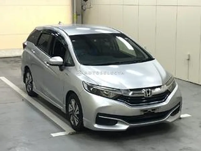 Honda Shuttle 2016, auction grade 3.5