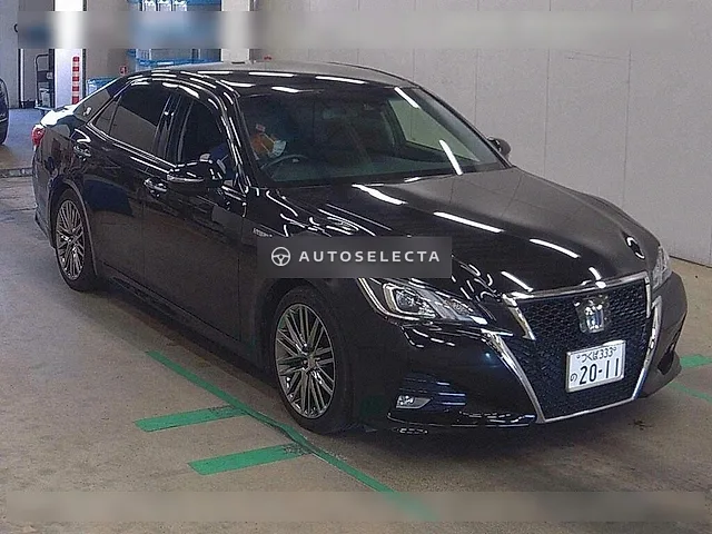 Toyota Crown Hybrid 2017, auction grade 4.5