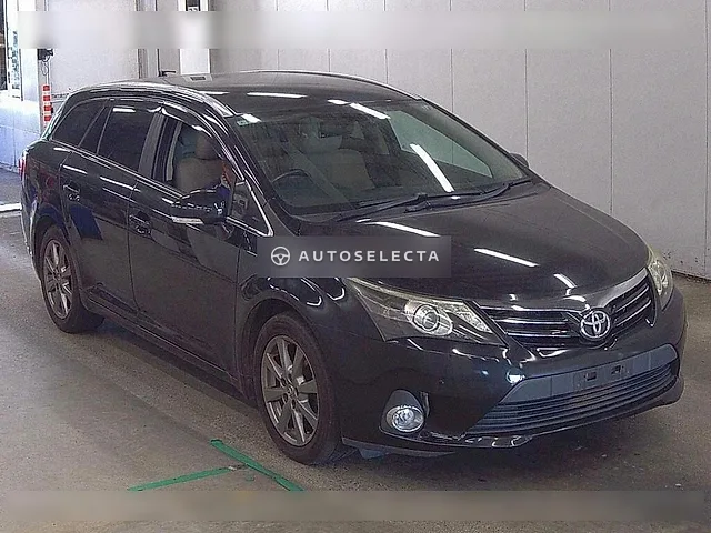 Toyota Avensis Wagon 2014, auction grade 3.5
