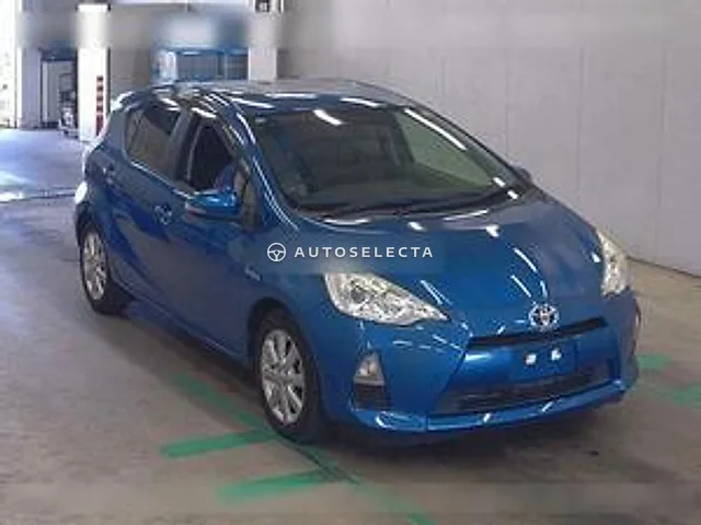 Toyota Aqua 2014, auction grade 4