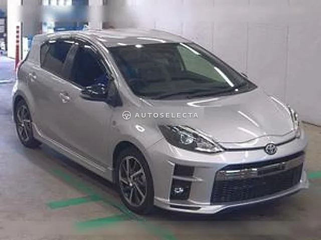 Toyota Aqua GR Sport 2018, auction grade 4.5
