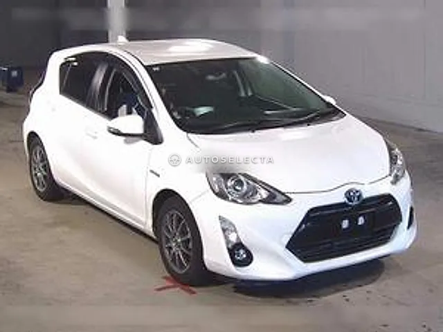 Toyota Aqua 2015, auction grade R