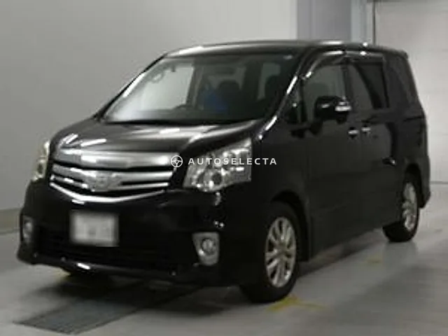 Toyota Noah 2012, auction grade 3.5