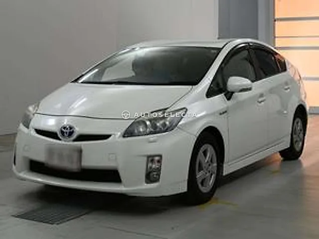 Toyota Prius 2011, auction grade R