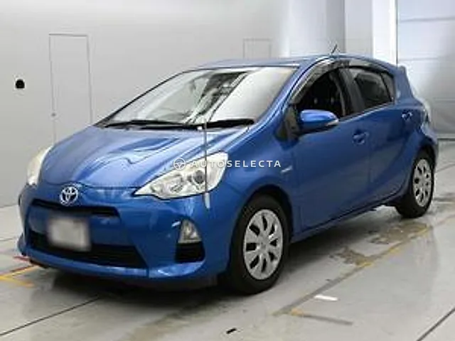 Toyota Aqua 2014, auction grade 3.5