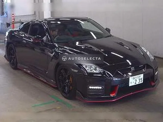 Nissan GT-R Nismo 2017, auction grade 5