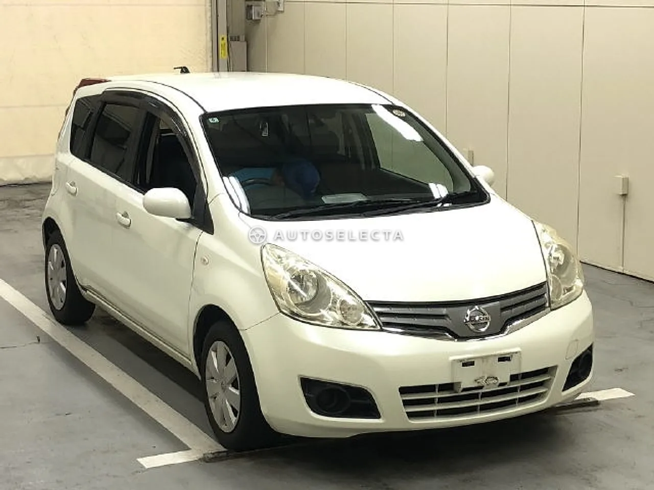 Nissan Note 2010, photo 1 of 1