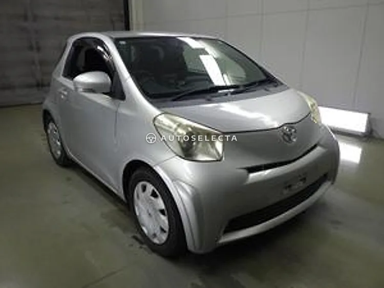 Toyota iQ 2011, photo 1 of 1