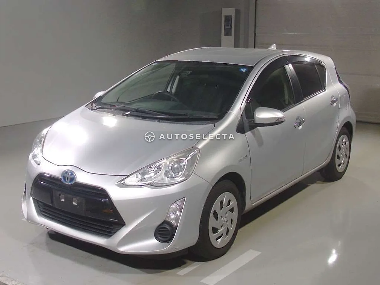 Toyota Aqua 2017, photo 1 of 1