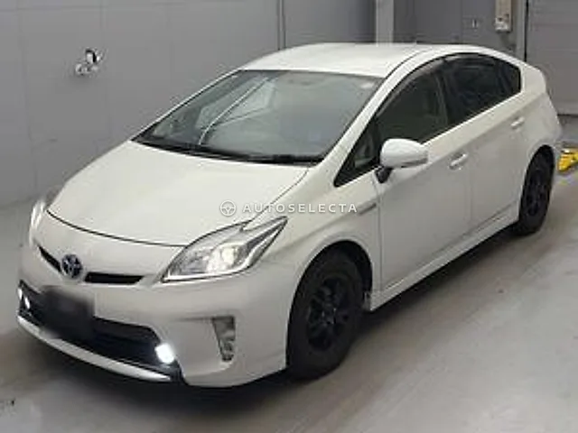 Toyota Prius 2012, auction grade RA