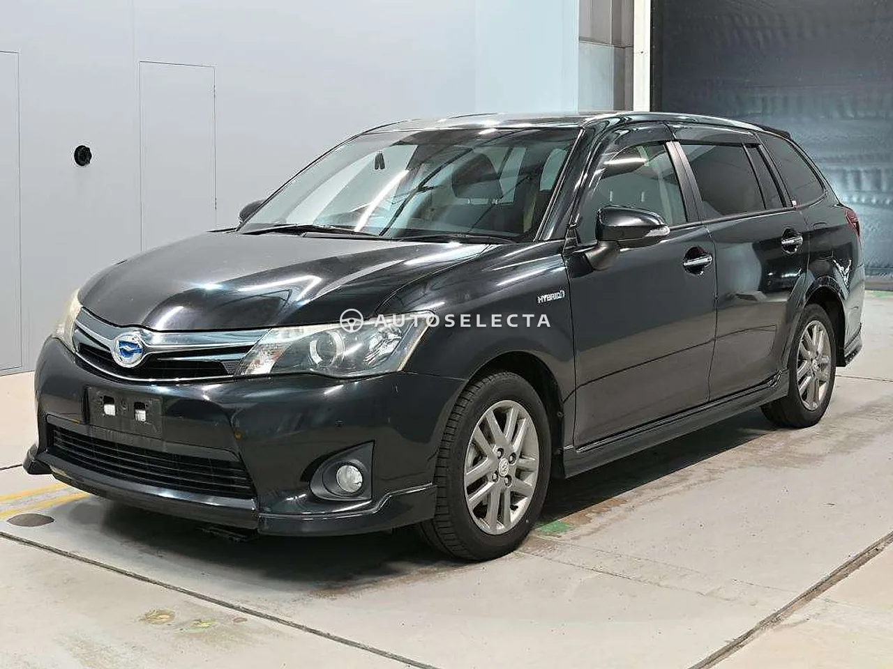Toyota Corolla Fielder 2013, photo 1 of 1