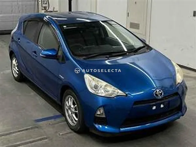 Toyota Aqua 2013, auction grade 4