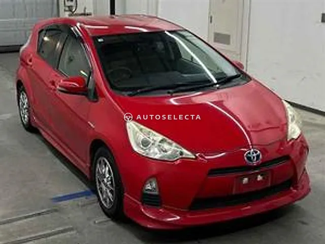 Toyota Aqua 2013, auction grade 4