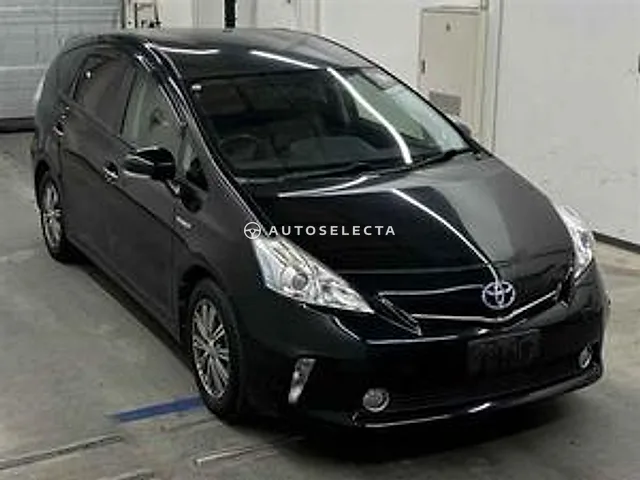 Toyota Prius Alpha 2014, auction grade 3.5