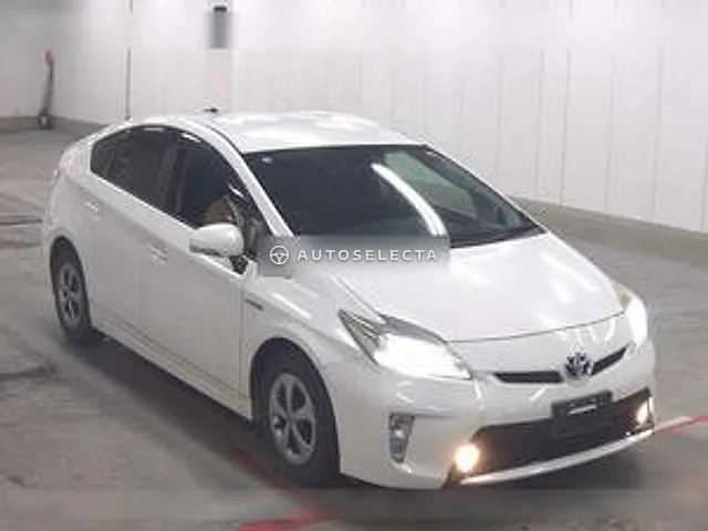 Toyota Prius 2013, auction grade R