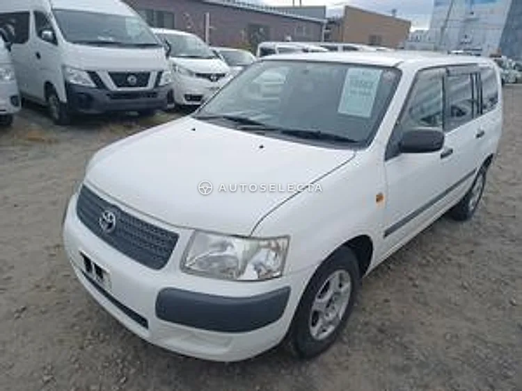 Toyota Succeed Wagon 2012, photo 1 of 11