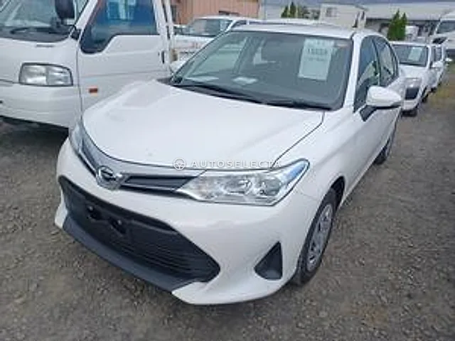 Toyota Corolla Axio 2021, auction grade 3.5