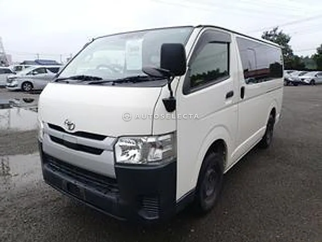 Toyota Hiace 2019, auction grade 4