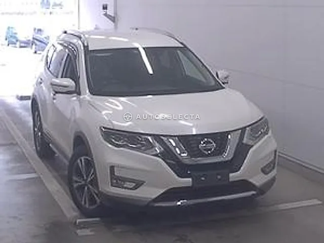 Nissan X-Trail 2017, auction grade 4
