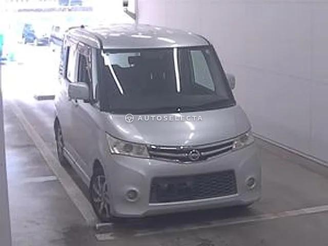 Nissan Roox 2012, auction grade 3.5