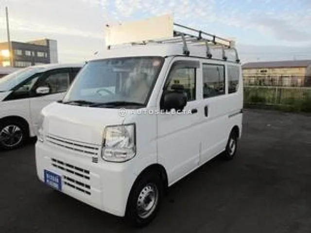Nissan NV100 Clipper 2022, auction grade 3.5