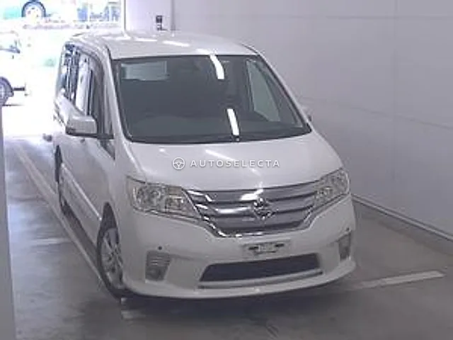 Nissan Serena 2011, auction grade 3.5