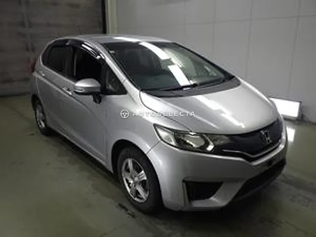 Honda Fit 2013, auction grade 3