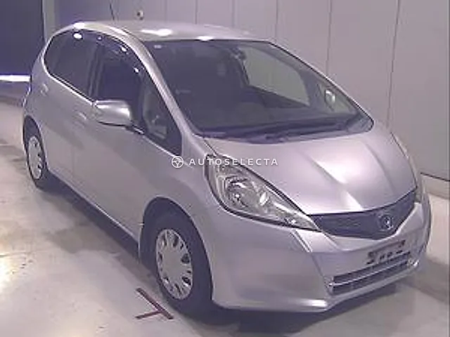 Honda Fit 2013, auction grade R