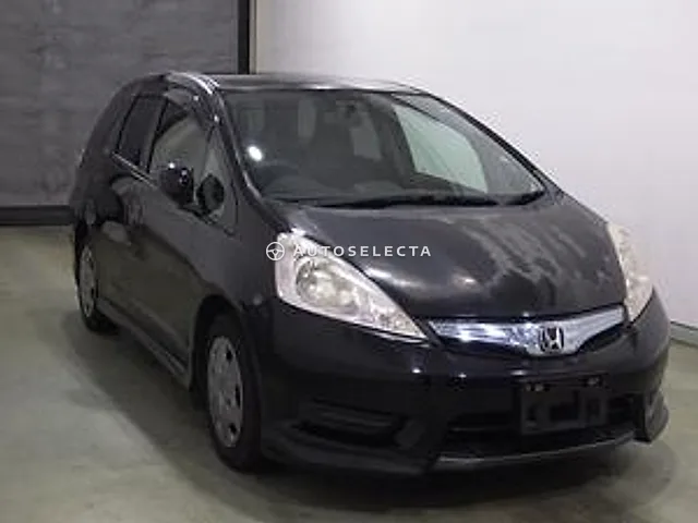 Honda Fit Shuttle 2011, auction grade 3